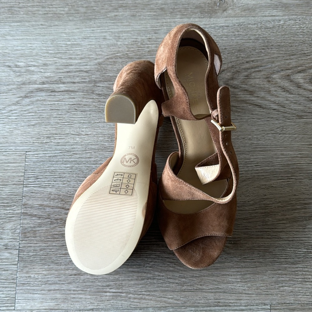 Suade Highheels - Picture 3 of 3